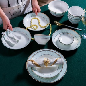 洛威 餐具套装简欧景德镇陶瓷碗碟盘套装礼盒 60头冰清