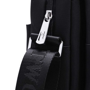 七匹狼单肩包男士斜挎包男 时尚百搭背包商务电脑包休闲男包 黑色CD106026-2